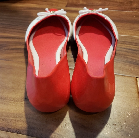 Shoes - Picture 5 of 6